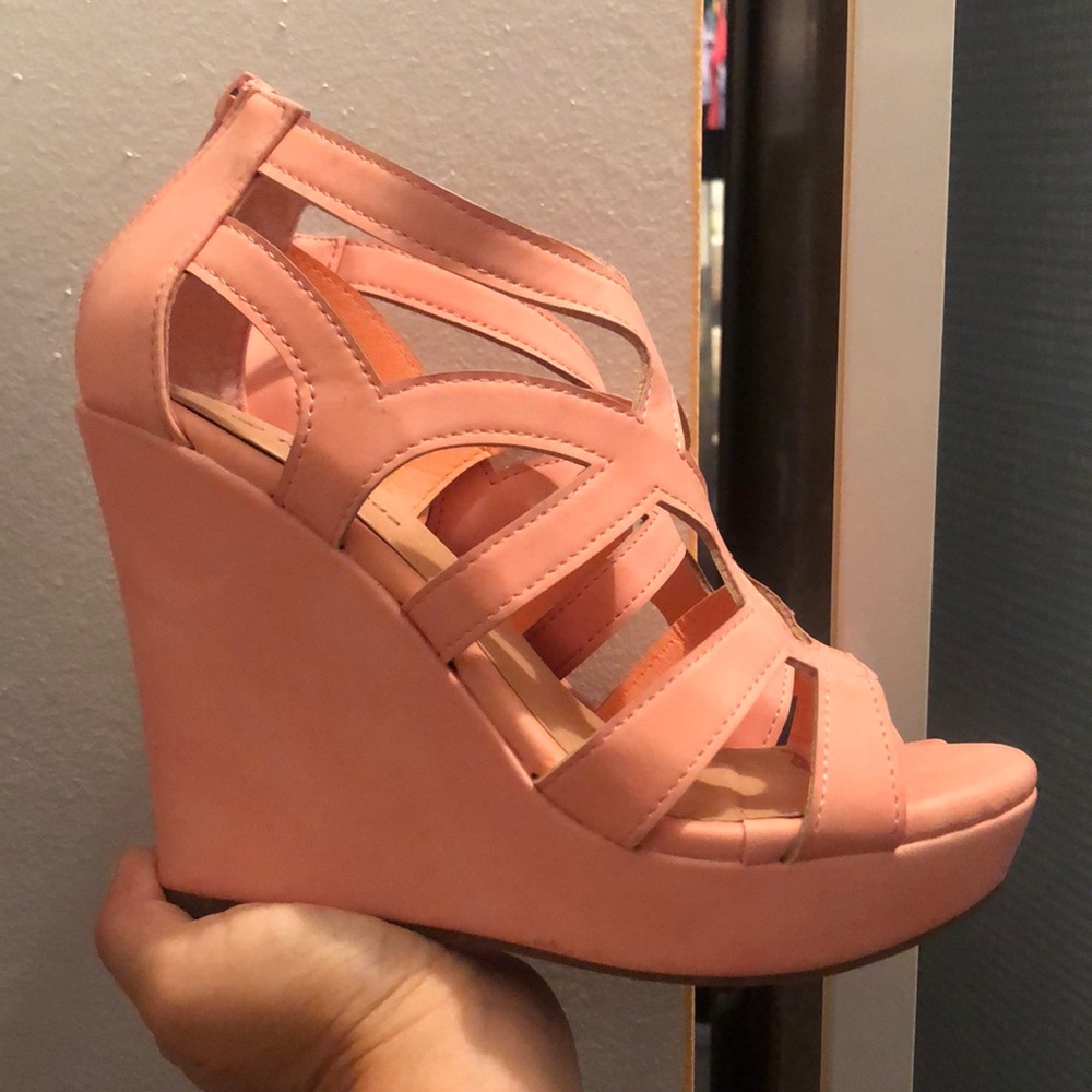 Pinky Peach wedges